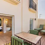 Melia Plaza 4*