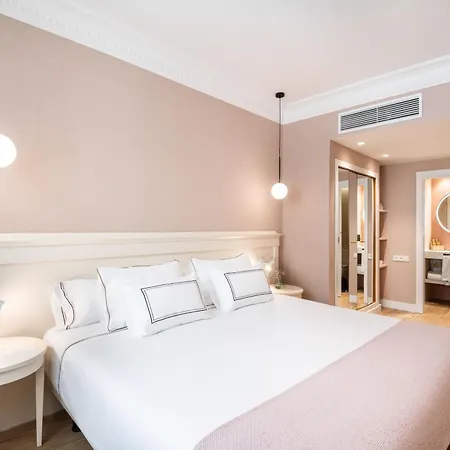 Melia Plaza 4*