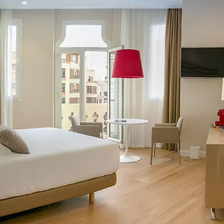 Hotel Melia Plaza 4*