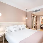 Melia Plaza Hotel 4*