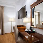 Melia Plaza Hotel 4*