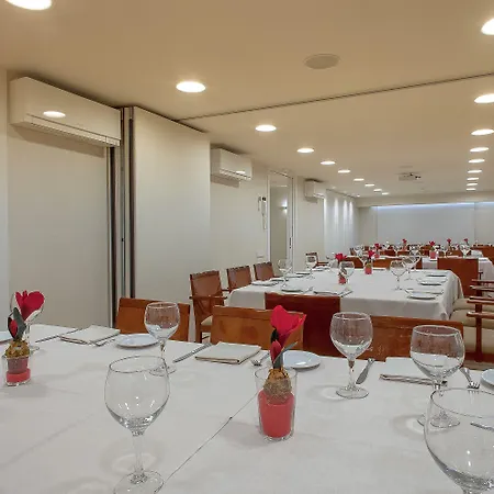 מלון Melia Plaza
