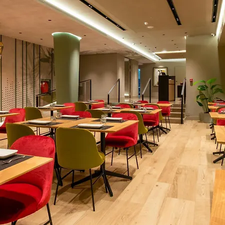 Otel Melia Plaza 4*