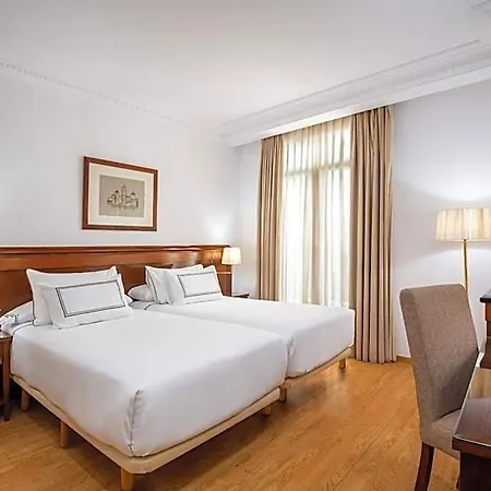 Melia Plaza Hotel