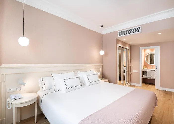 Melia Plaza Hotell 4*