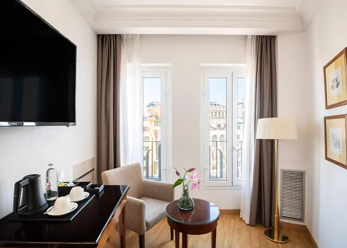 Melia Plaza Hotell