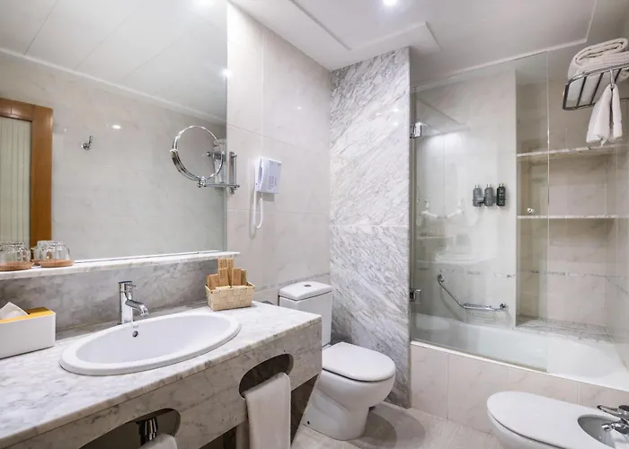 Melia Plaza Hotell