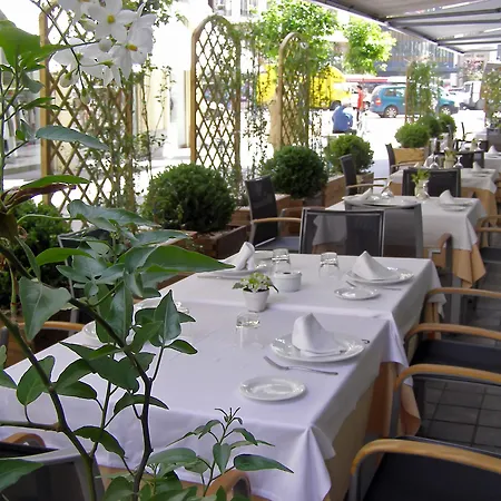 Melia Plaza Hotel 4*