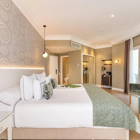 Отель Melia Plaza