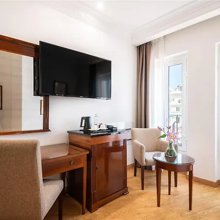 Ξενοδοχείο Melia Plaza 4*