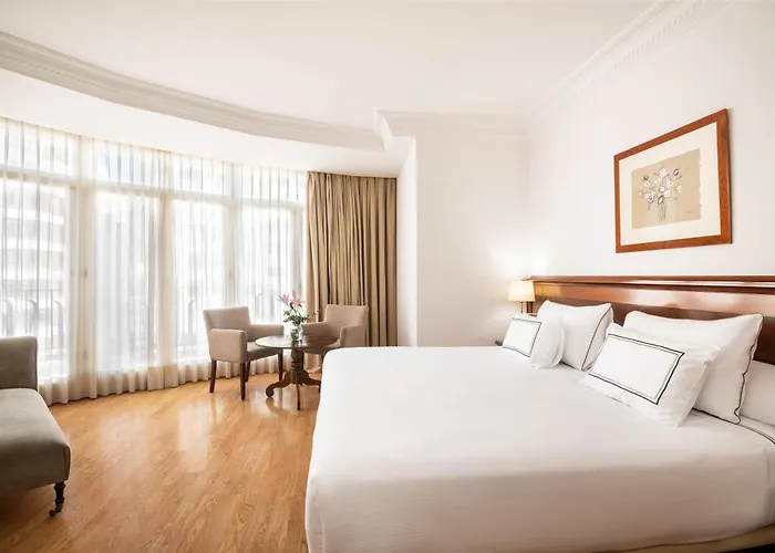 Hotel Melia Plaza 4*